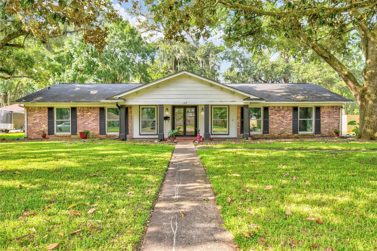 127 Begonia Street, Lake Jackson, TX 77566 - #1