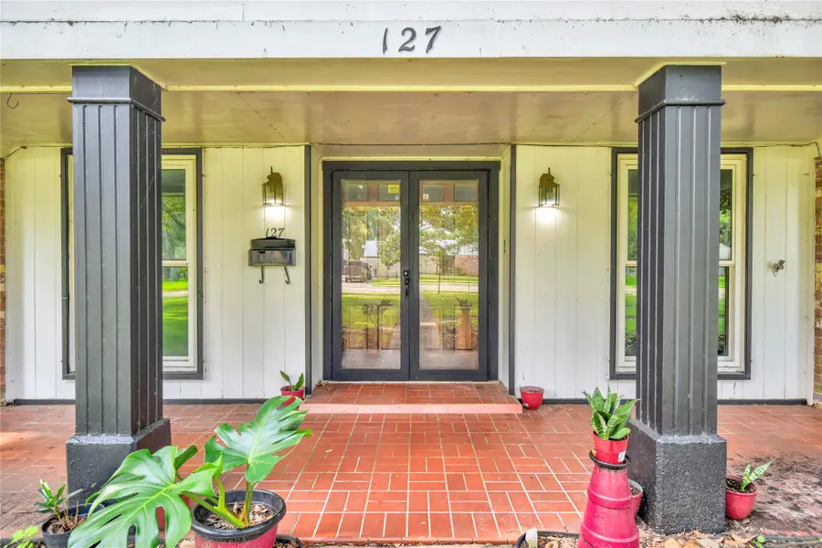 127 Begonia Street, Lake Jackson, TX 77566 - #3