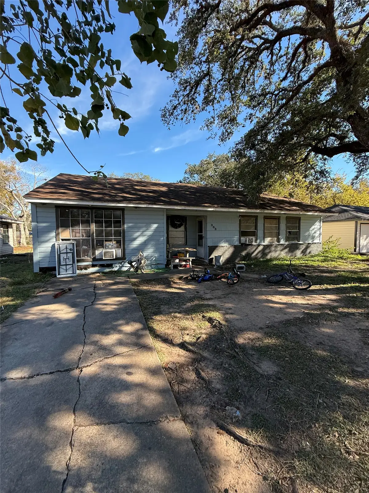 303 Cypress Street, Lake Jackson, TX 77566 - #1