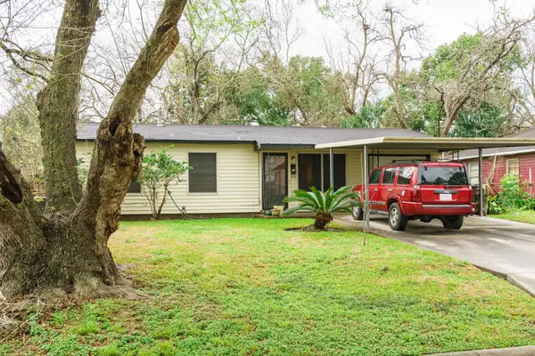 5634 Schevers Street, Houston, TX 77033