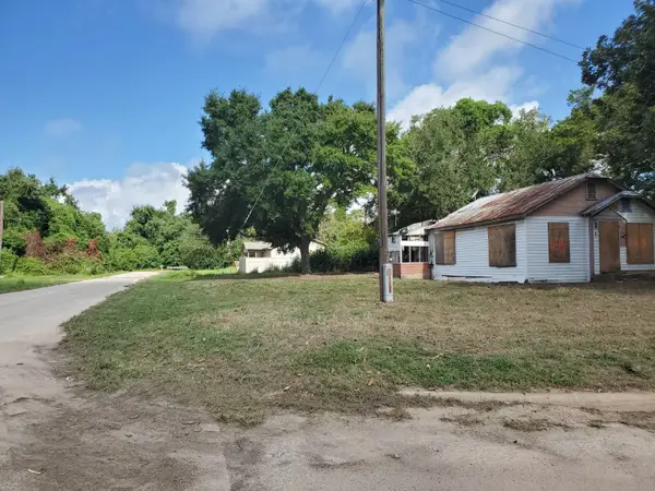1145 6th Street, Hempstead, TX 77445