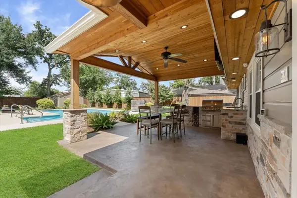 4010 Brookwoods Drive, Houston, TX 77092