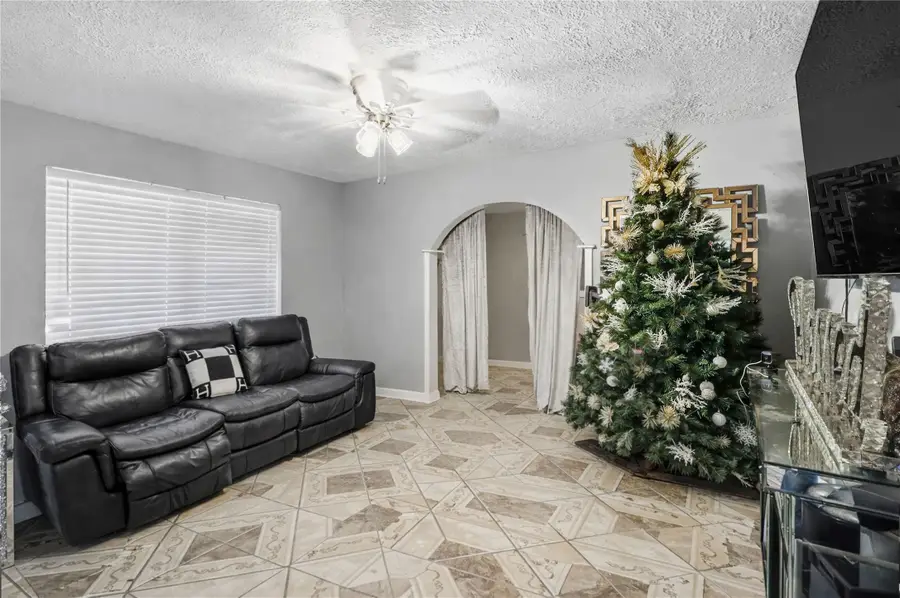 8830 Brackley Lane, Houston, TX 77088 - Image #2