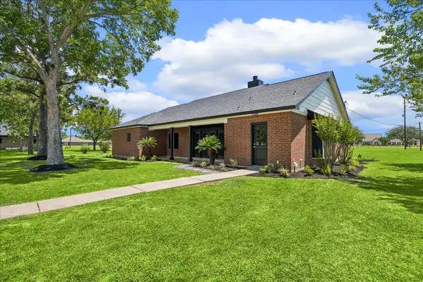 15415 Skyhawk Lane, Baytown, TX 77523