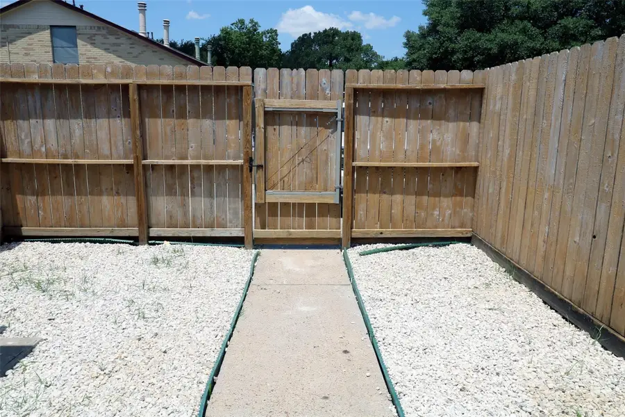 1919 Country Village Boulevard #B, Humble, TX 77338 - Image #3