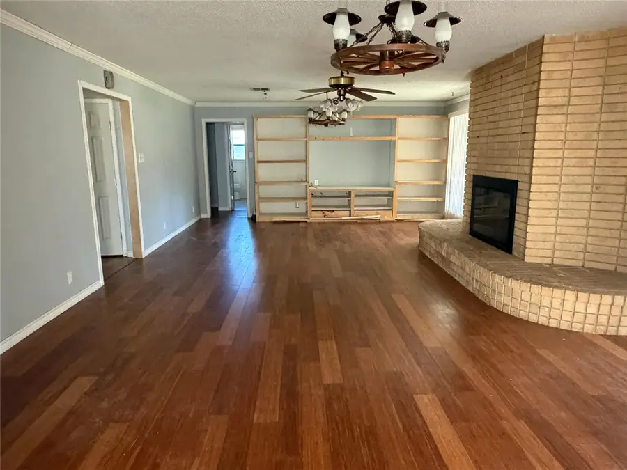 13595 Leaning Oaks Drive, Beaumont, TX 77713 - Image #3