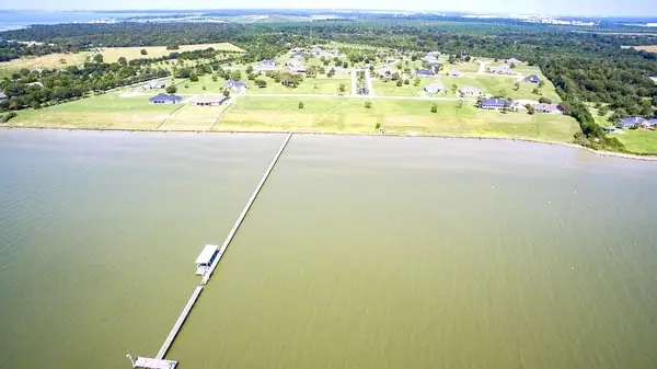 6403 Dow Reef Drive, Beach City, TX 77523