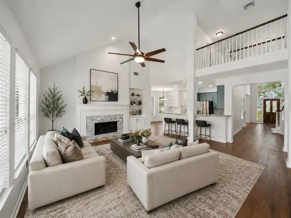 1123 Summer Brook, Sugar Land, TX 77479