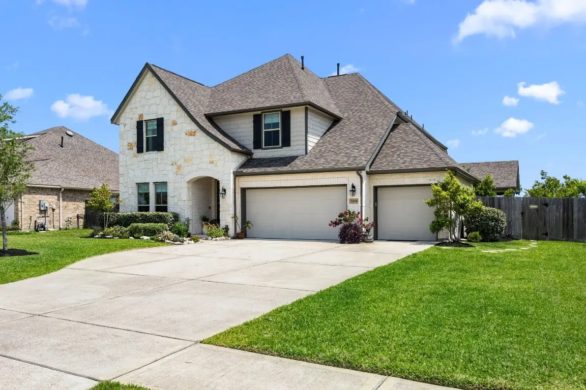 7219 Hillside Avenue, Monterey Belvieu, TX 77523 - #1