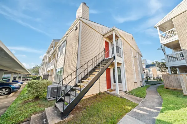 2750 Holly Hall Street #1510, Houston, TX 77054