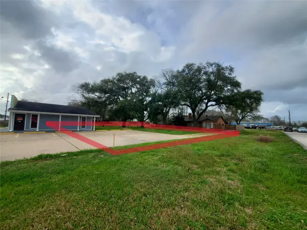 7937 Broadway, Pearland, TX 77581