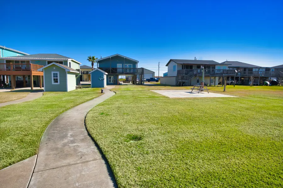 568 County Road 616, Sargent, TX 77414 - #2