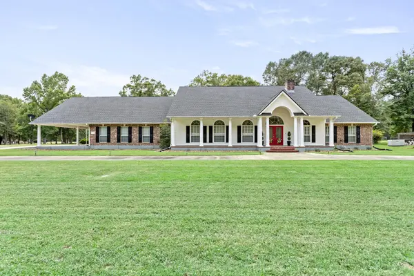 133 Holly Drive, Village Mills, TX 77663