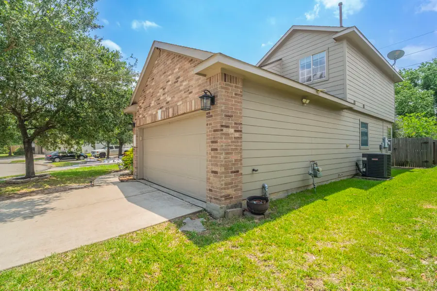 3911 Falvel Cove Drive, Spring, TX 77388 - Image #2