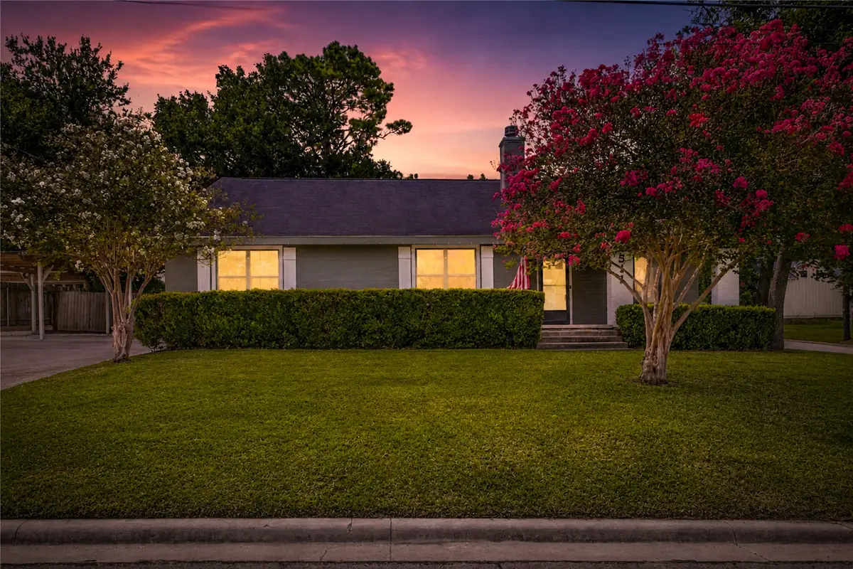 511 W Val Verde Street, Brenham, TX 77833 - #1