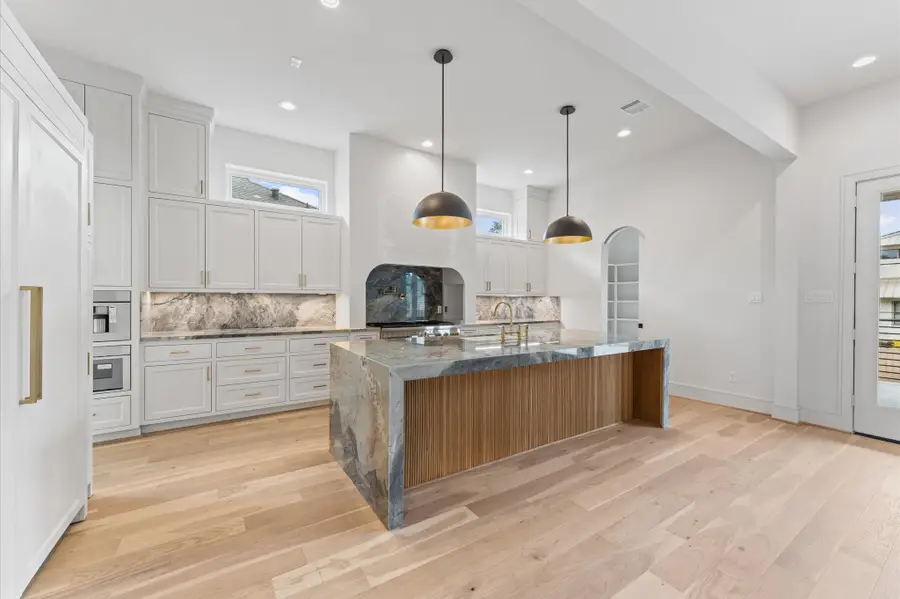 4046 Drummond Street, Houston, TX 77025 - Image #2