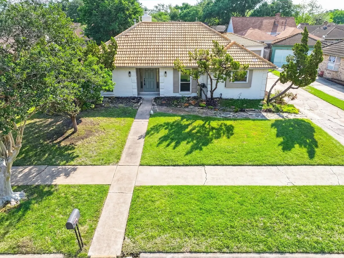 10519 Kirkwren Drive, Houston, TX 77089 - #1