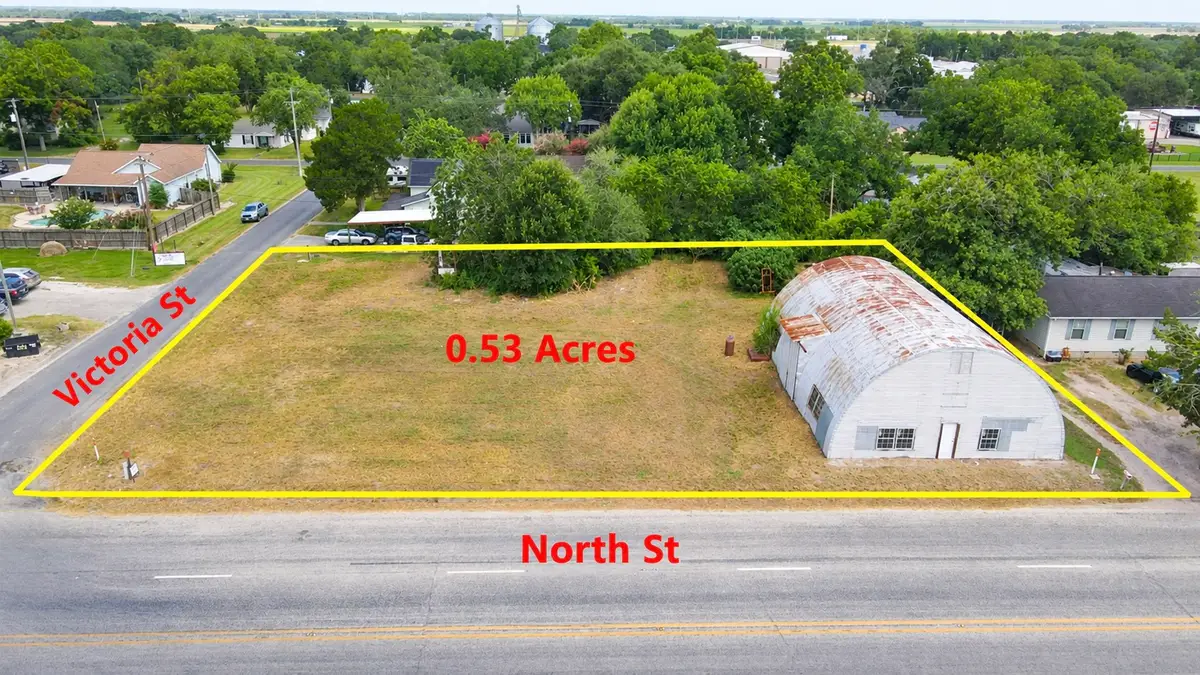 400 W North Street, Louise, TX 77455 - #1