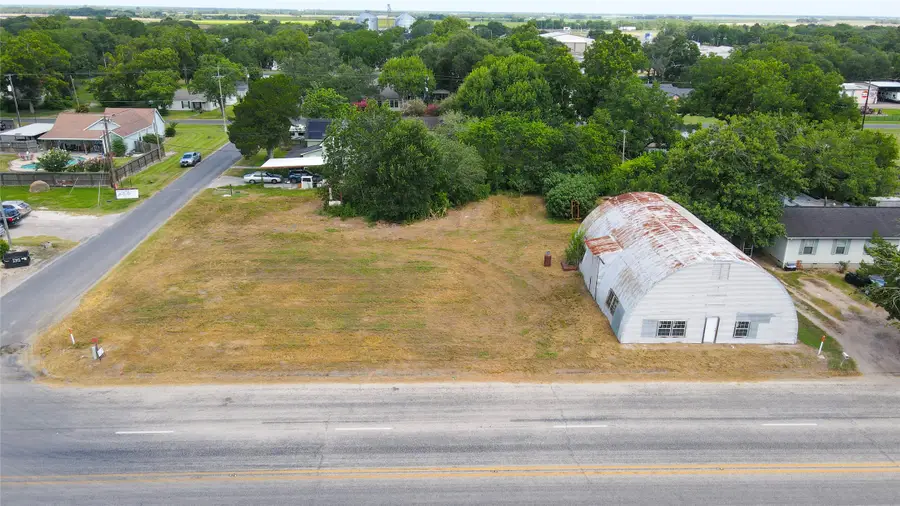 400 W North Street, Louise, TX 77455 - #3