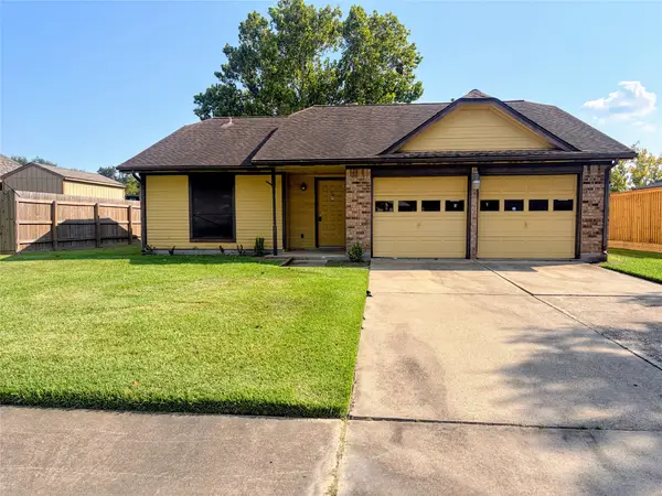 11734 Crockett Drive, La Porte, TX 77571