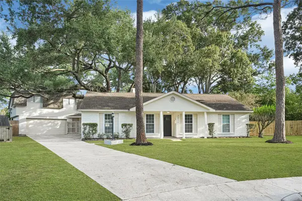 2011 Silverpines Road, Houston, TX 77062