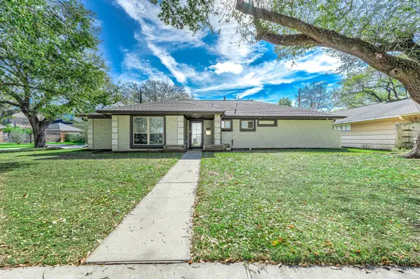 8703 Manhattan Drive, Houston, TX 77096