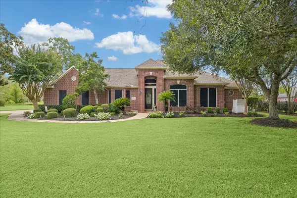 3710 Pine Bark Court, Pearland, TX 77581