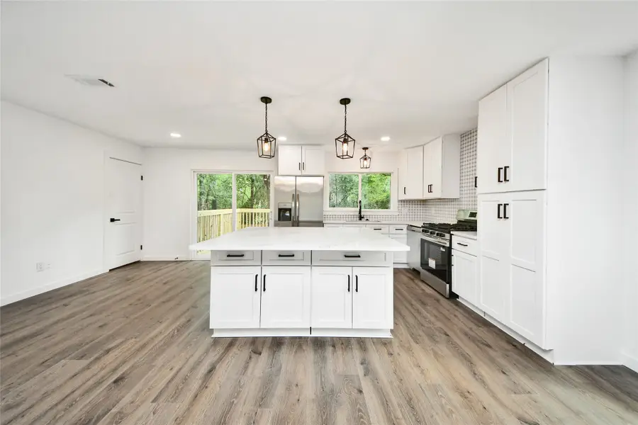 33 Kittiwake Court, The Woodlands, TX 77380 - #2