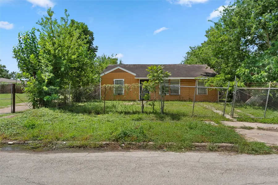 5238 Pershing Street, Houston, TX 77033 - Image #2