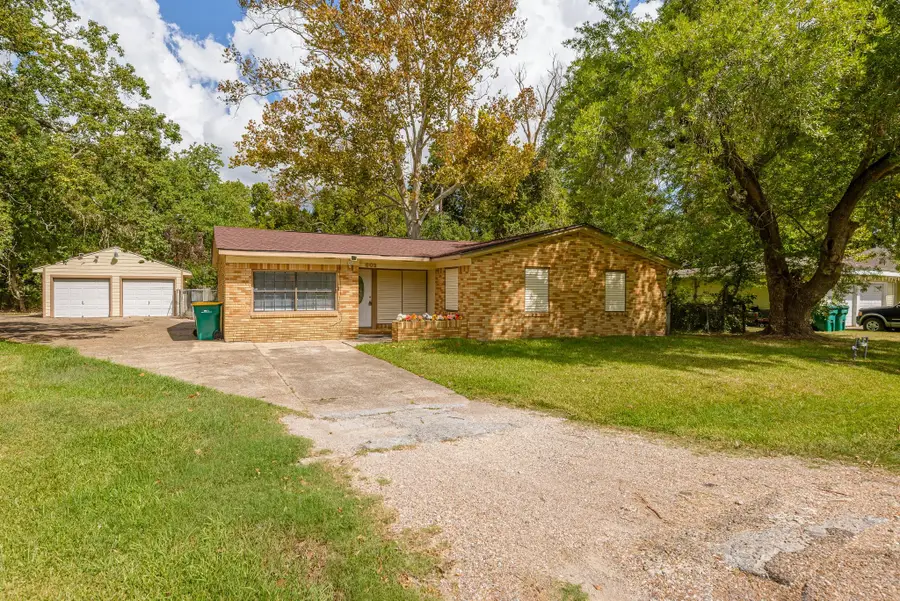 602 Roosevelt Street, La Marque, TX 77568 - #2