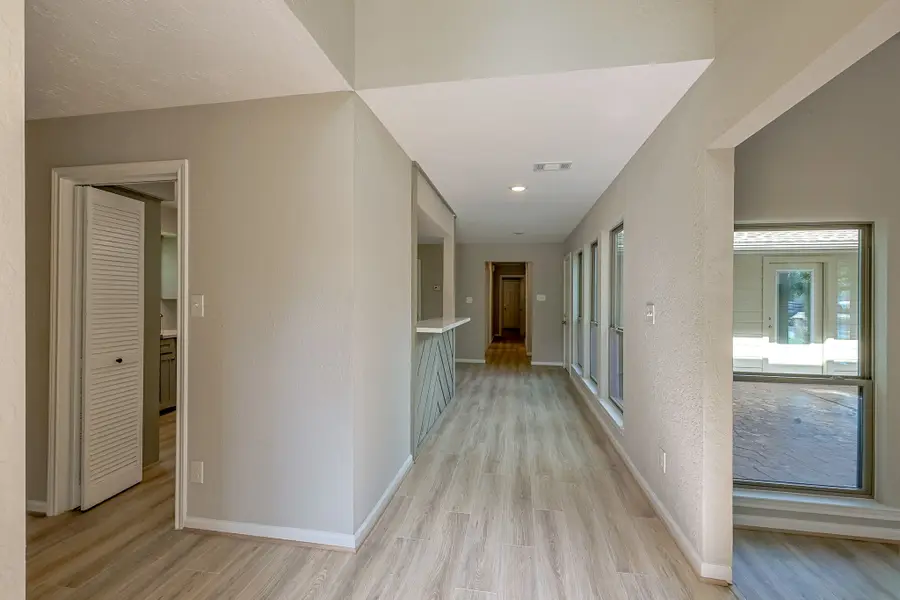 914 Manchester Drive, Conroe, TX 77304 - #3