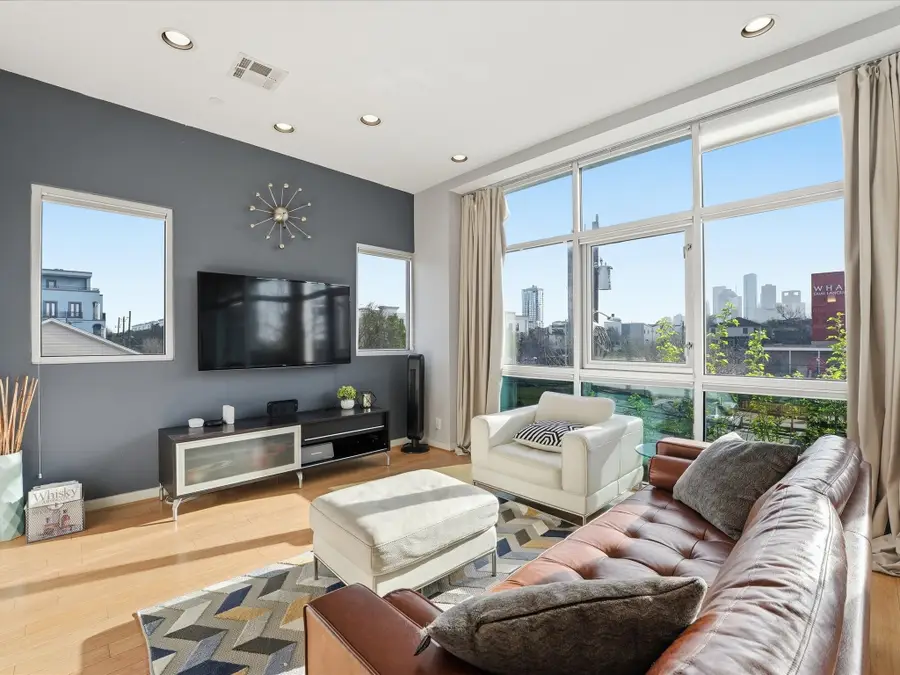 1406 Columbus Street #206, Houston, TX 77019 - #2
