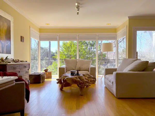 8211 Katy Freeway #17, Houston, TX 77024