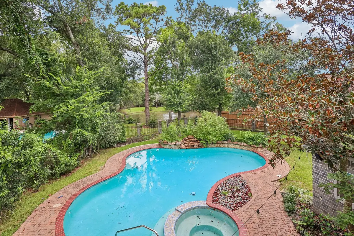 907 Remington Court, Friendswood, TX 77546 - #1