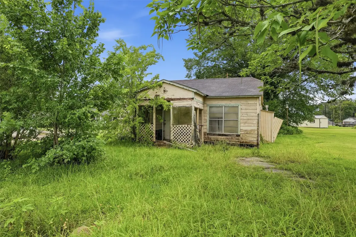 207 W Jackson Street, West Columbia, TX 77486 - #1