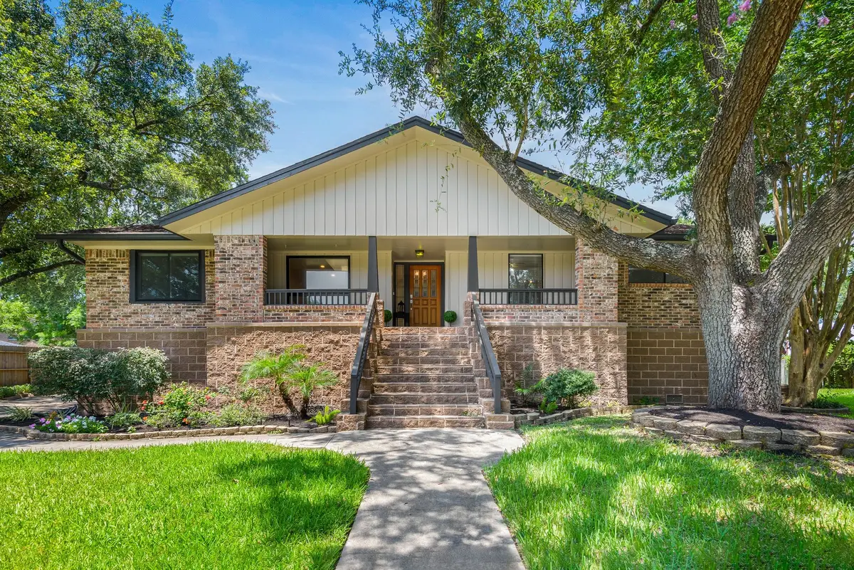321 Empress Lane, League City, TX 77573 - #1