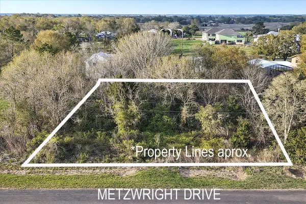 0 Metzwright Dr, Oak Island, TX 77514