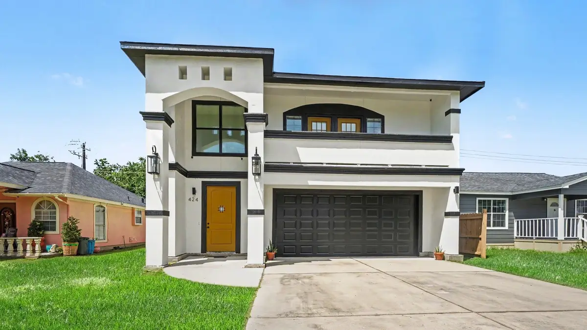 424 S Holmes Street, La Porte, TX 77571 - #1
