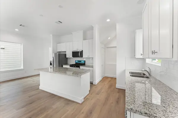6413 Leopold Star Lane, Houston, TX 77048
