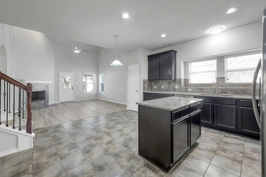 2518 Riverway Drive, Conroe, TX 77304 - Image #3