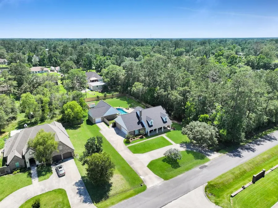 215 W Pineshadows Drive, Sour Lake, TX 77659 - #3