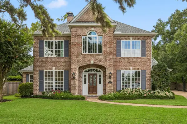 11705 Joan Of Arc Drive, Hedwig Village, TX 77024