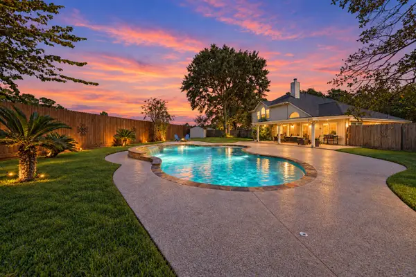 1806 Kensington Park Circle, Spring, TX 77386