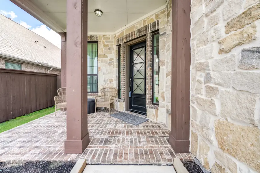 4411 Falcon Lake Drive, Manvel, TX 77578 - Image #2