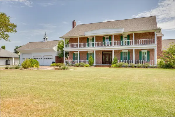 13224 Bay Place Drive, Beach City, TX 77523