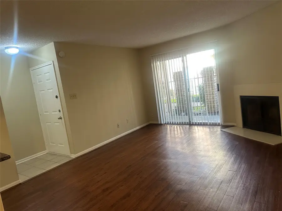 2120 El Paseo Street #403, Houston, TX 77054 - Image #3