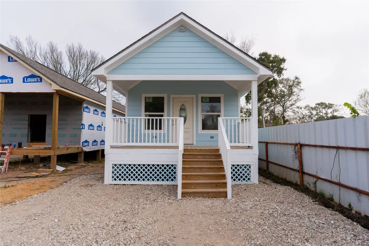 4425 7th Street, Bacliff, TX 77518 - #1