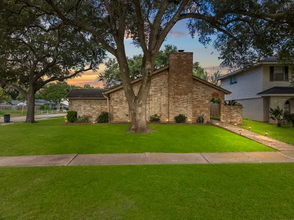 2210 Joel Wheaton Road, Houston, TX 77077