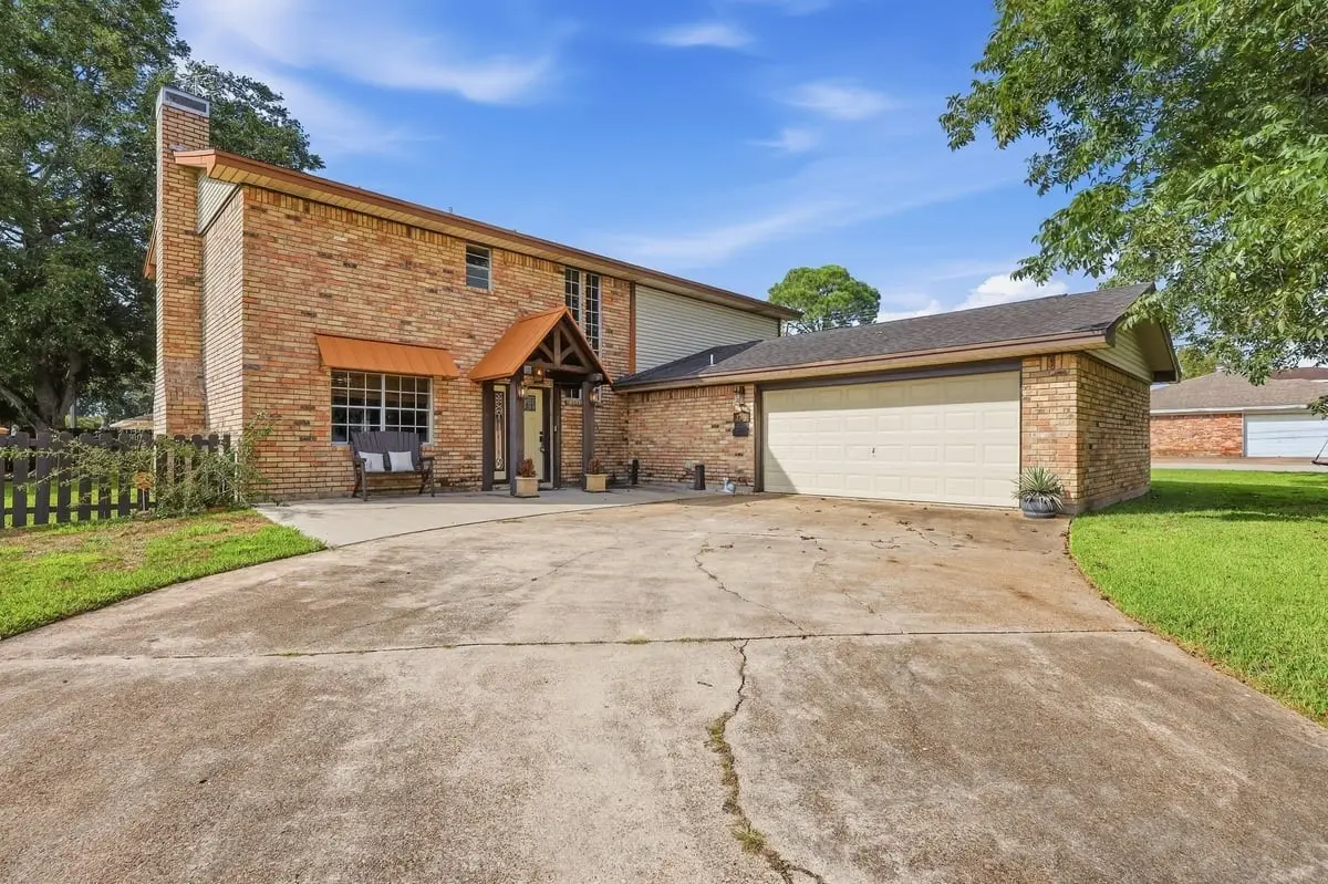 2704 Memphis Avenue, Nederland, TX 77627 - #1