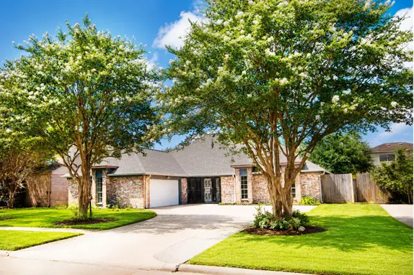 10710 Sandy Shoals Drive, Houston, TX 77071